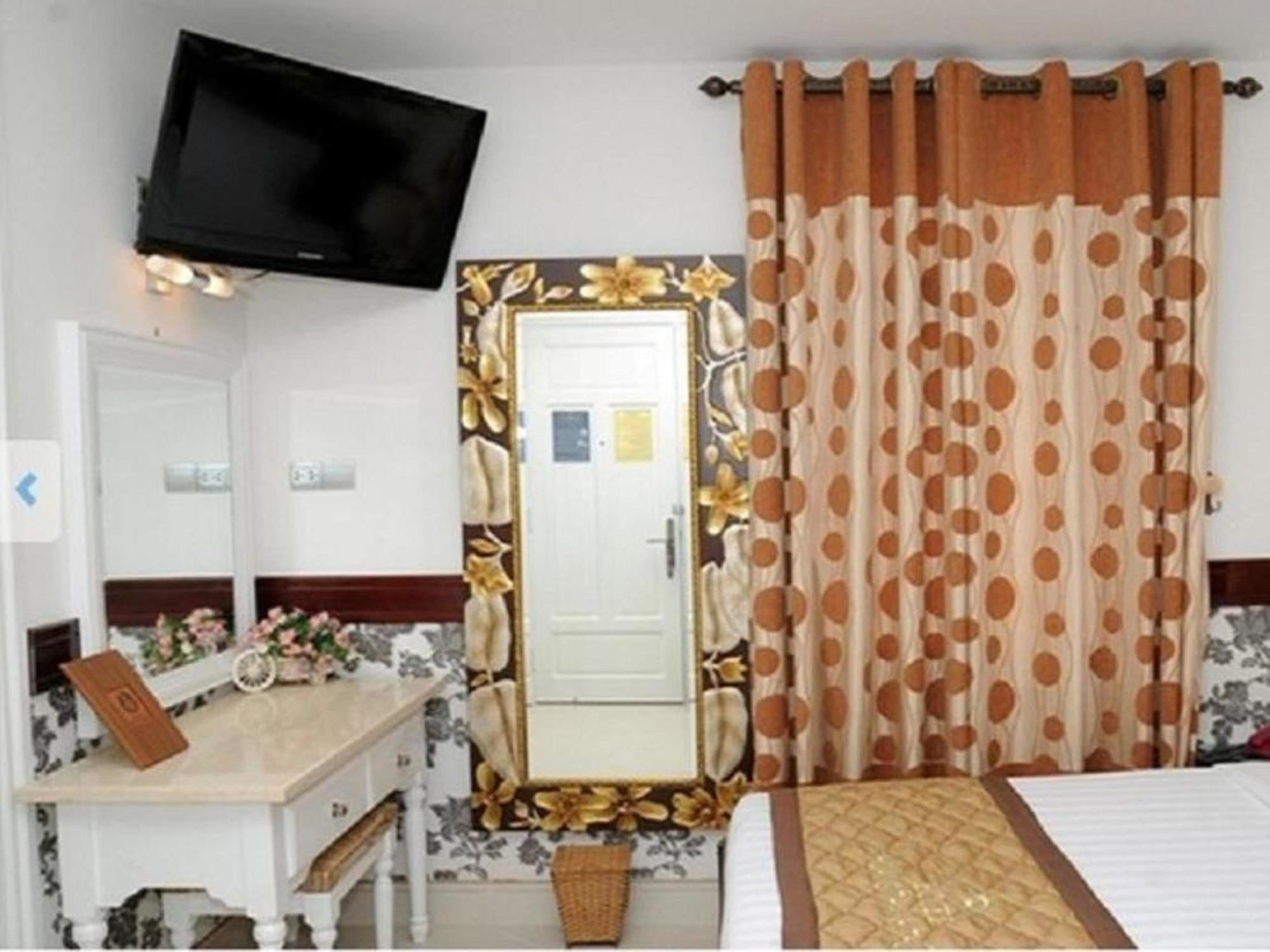 Hoang Thanh Thuy Airport Hotel 2 - Gan Am Thuc Dem Cho Hoang Hoa Tham Ho Şi Min Exterior foto